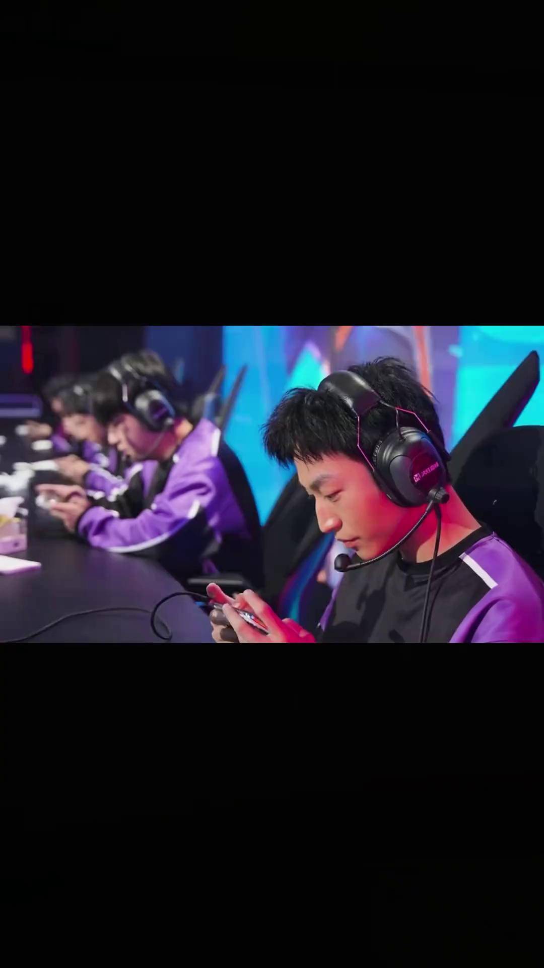 jiuyou.com:穿越时空的电竞大战：经典游戏的现代对抗的简单介绍