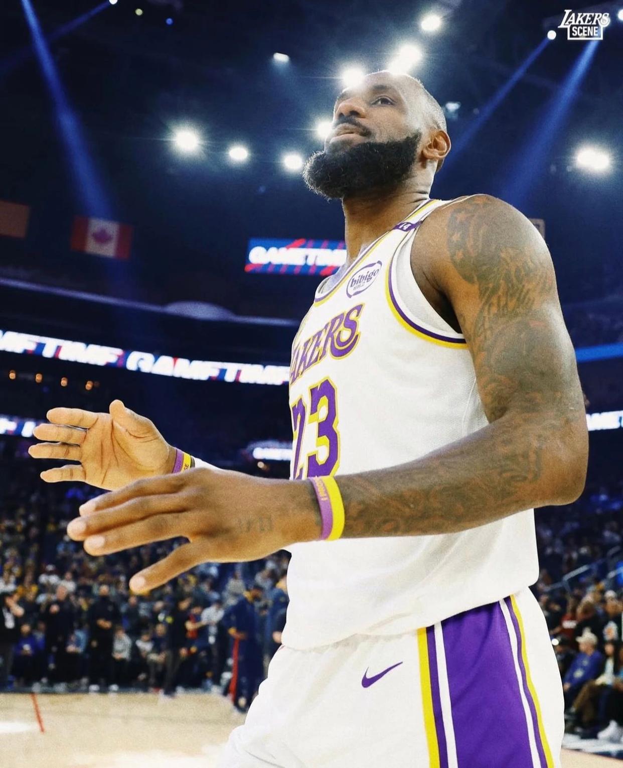 九游欢乐APP：湖人队新赛季：范德比尔特表示将提升快攻成功率