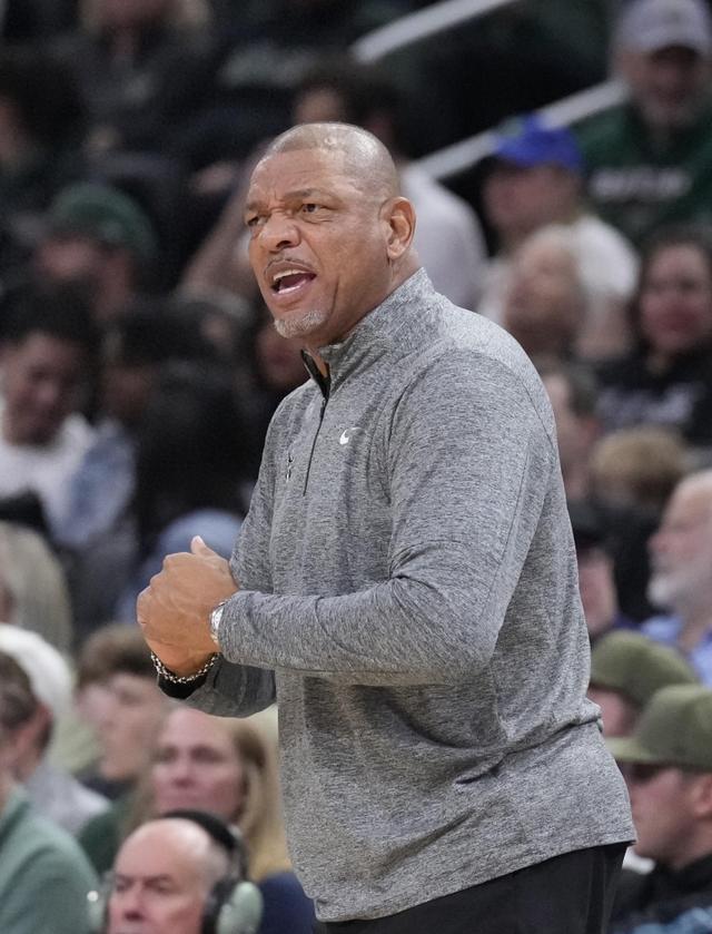 九游欢乐APP:凯尔特人队斯玛特的领导能力：能否在新球队成为领袖，带领球队前进，赢得总冠军？的简单介绍