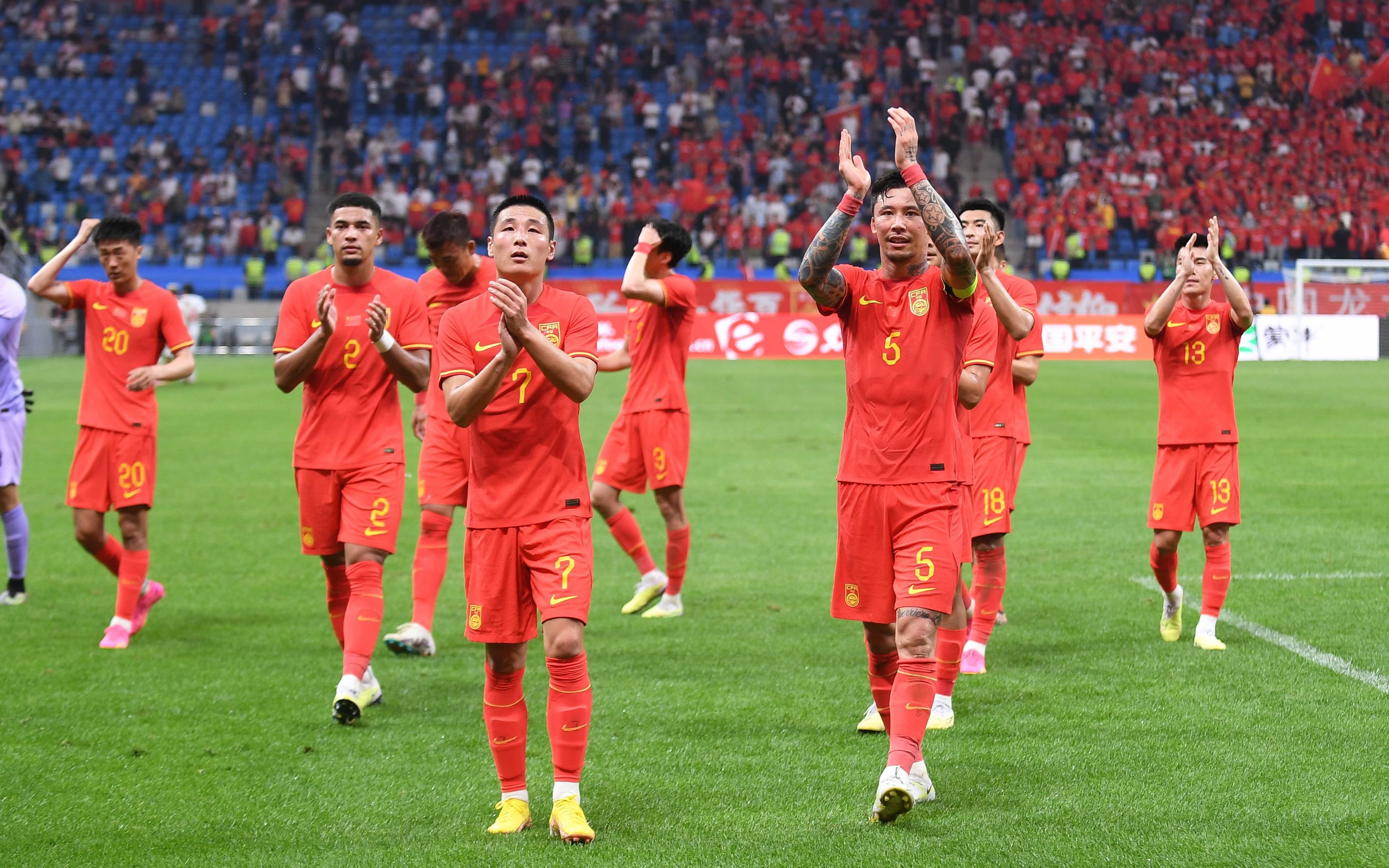 包含九游欢乐官方网站：国足新帅上任，带领球队冲击新高度的词条