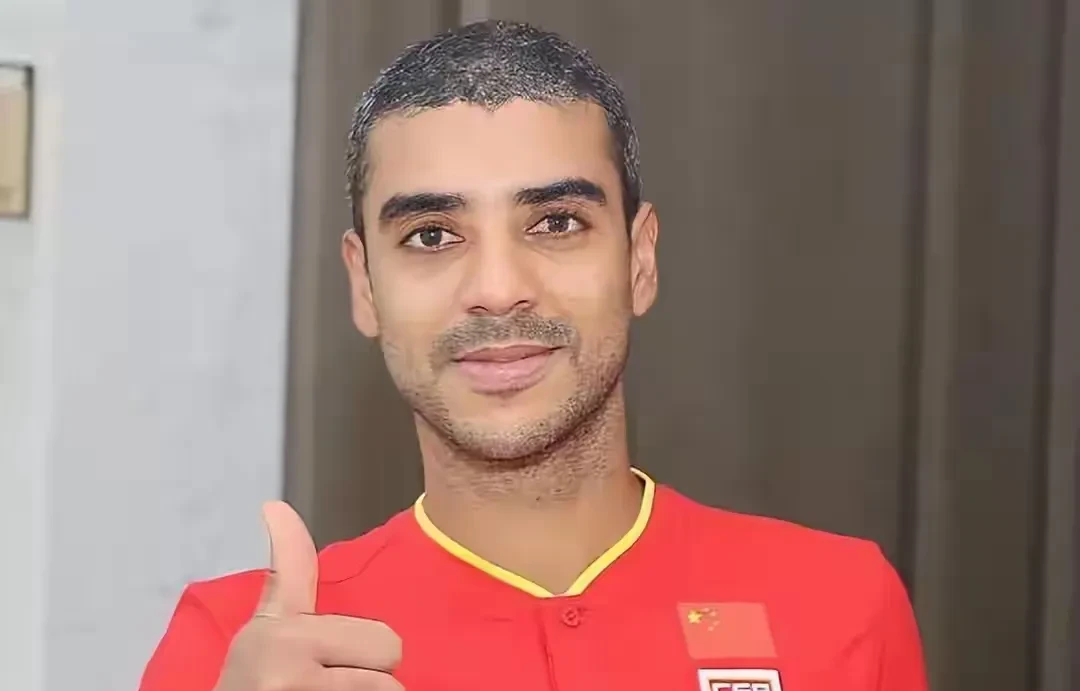 九游欢乐官方网站:归化球员阿兰“宝刀未老”,球迷:希望他能继续为中国足球贡献进球! 九游欢乐官方网站:归化球员阿兰“宝刀未老”,球迷:希望他能继续为中国足球贡献进球!