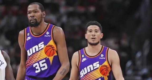 九游欢乐APP：太阳队新赛季：布克表示将承担更多组织责任的简单介绍