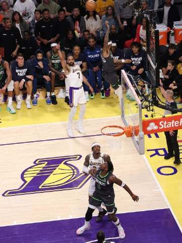 关于九游欢乐APP：湖人队训练视频：戴维斯苦练内线技术，状态出色的信息