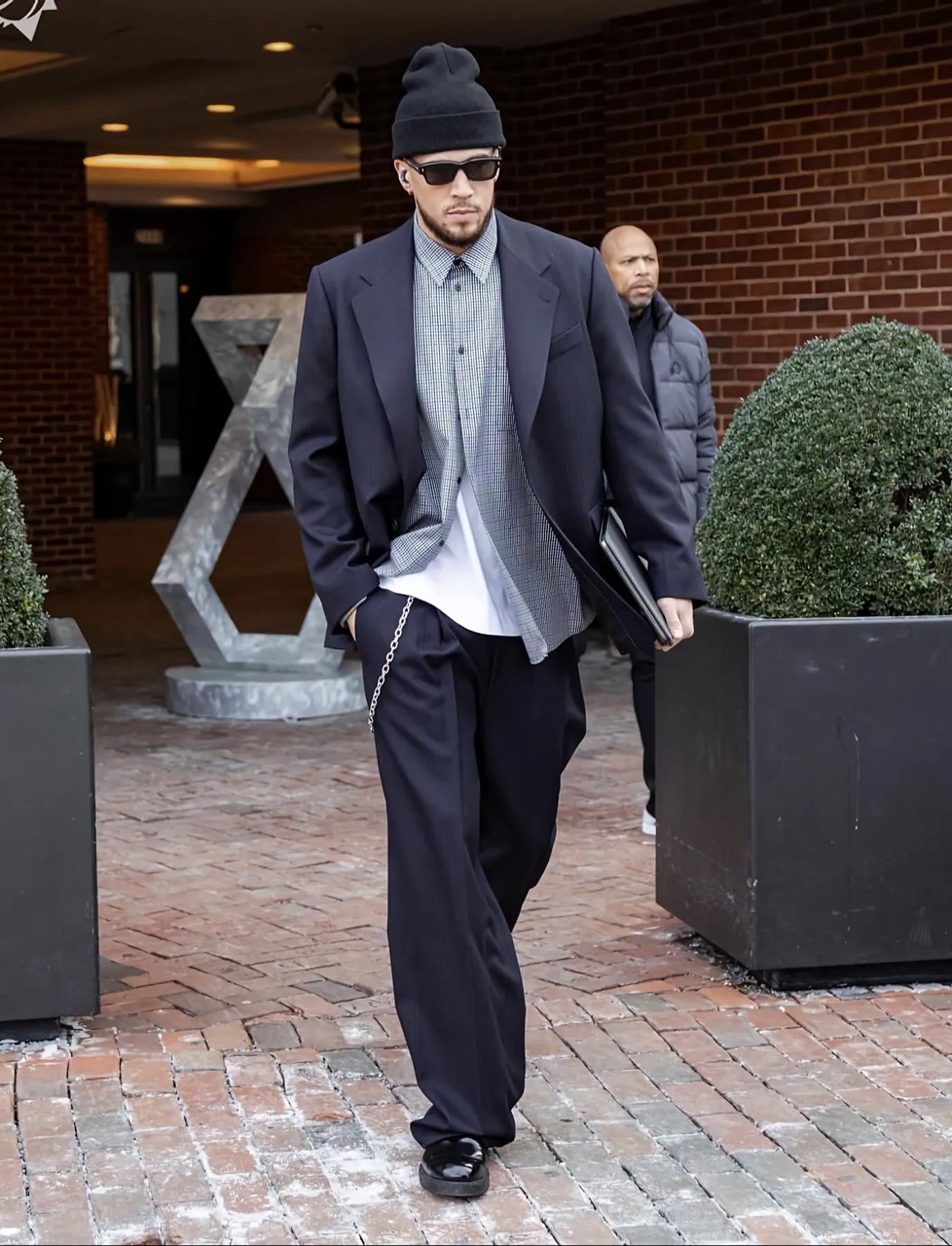 九游欢乐APP:NBA球星的时尚穿搭风格：如何引领潮流，展现个性，成为时尚界的焦点？的简单介绍