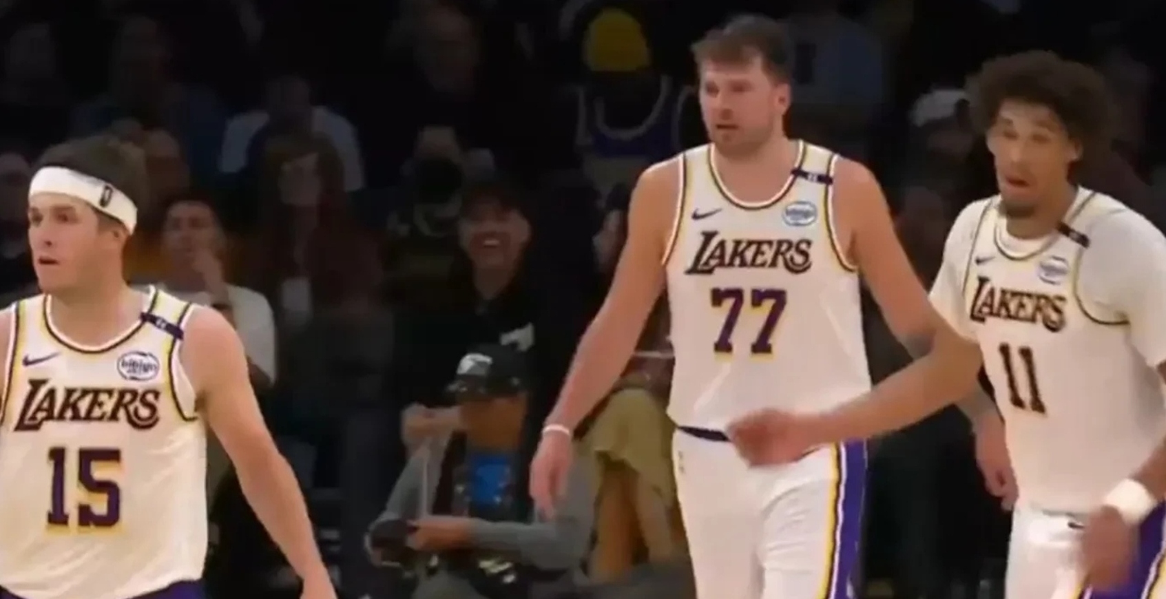 九游欢乐APP：湖人队新赛季：海斯表示将提升传球技巧的简单介绍