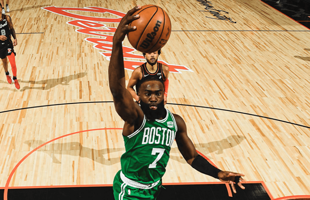 关于九游欢乐APP：凯尔特人队塔图姆的进攻：如何提升效率，成为更稳定的得分手？的信息