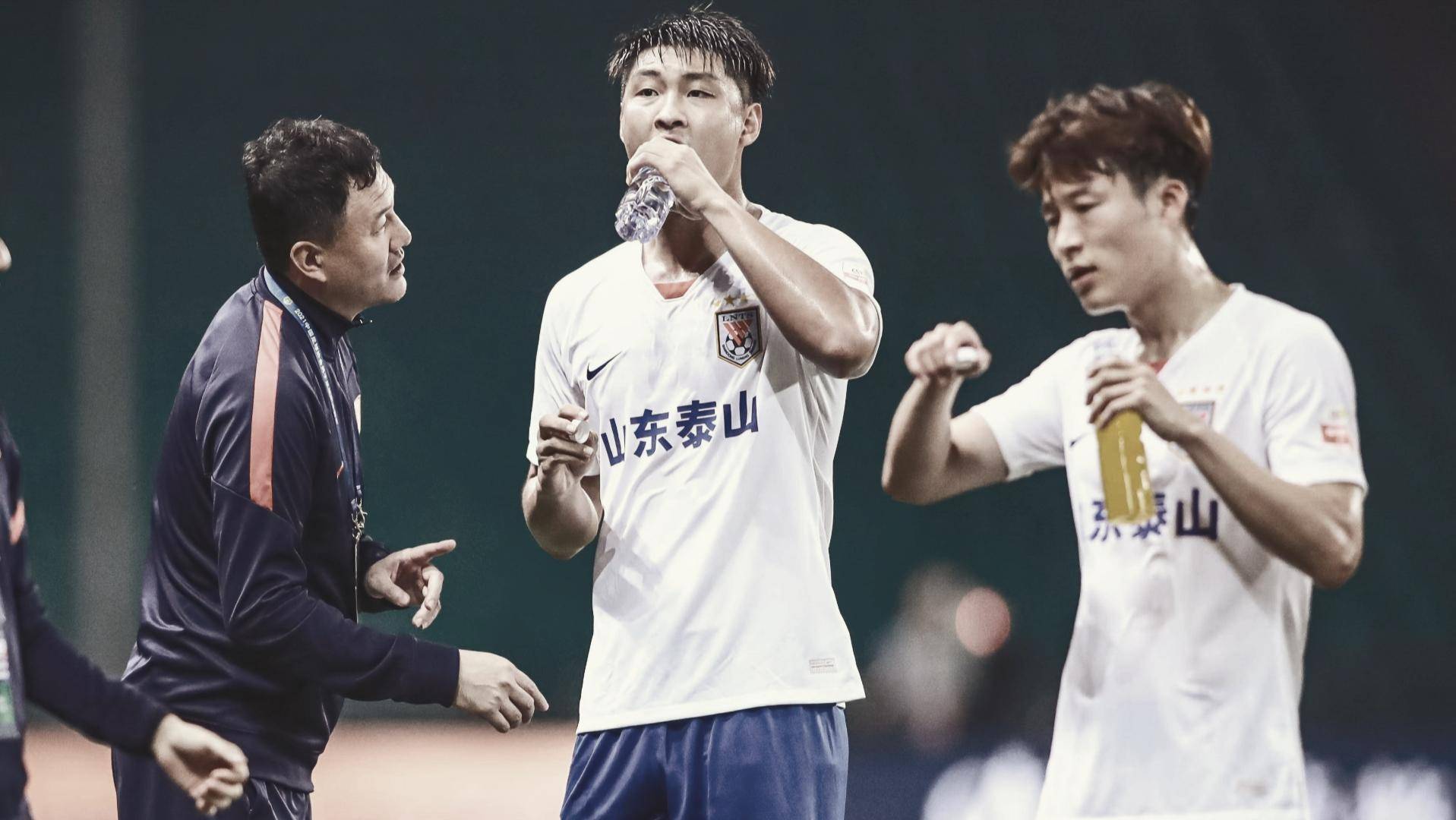 九游欢乐官方网站:年轻球员郭田雨：在比赛中表现出色，获得教练和球迷认可的简单介绍