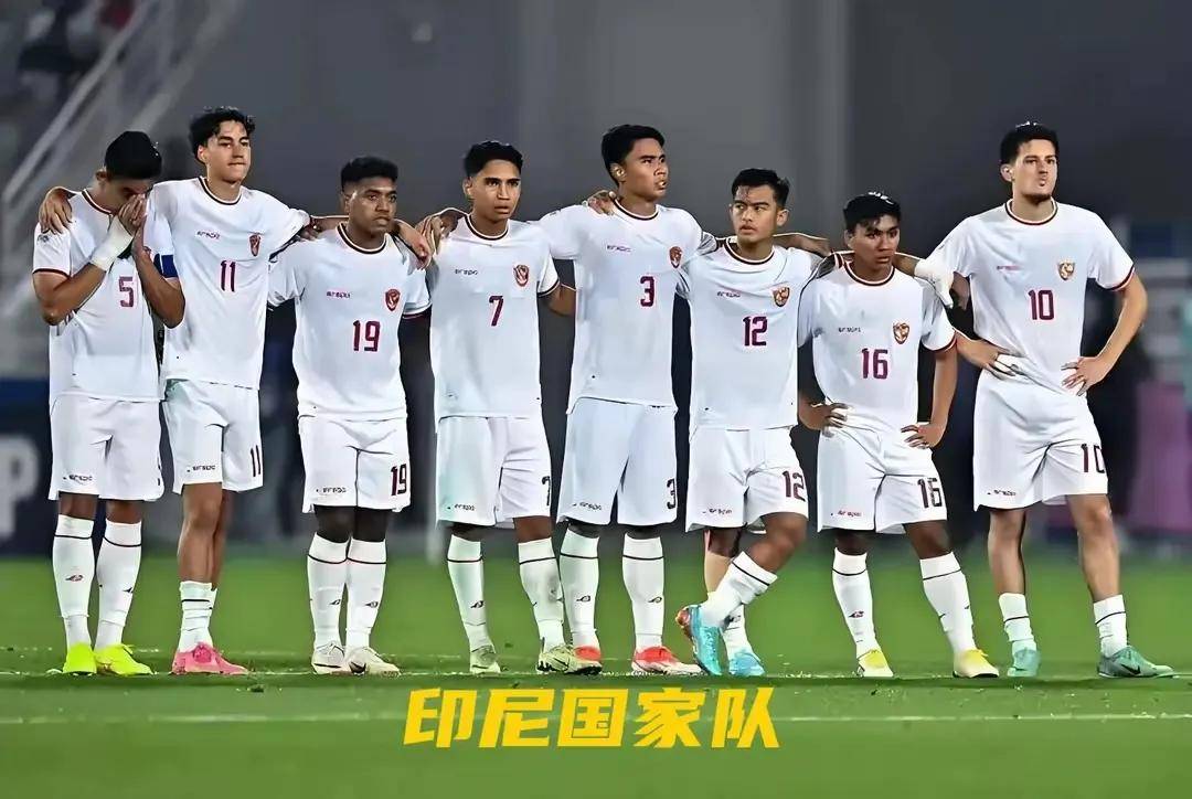 九游欢乐官方网站：国足新帅首次亮相，战术理念引热议