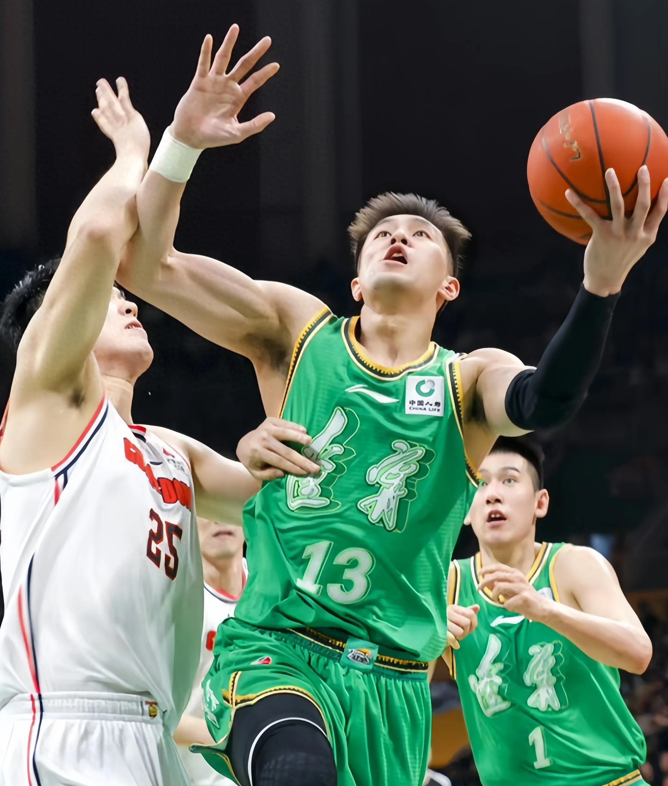 关于九游欢乐官方网站:上海海港队引援策略对球队整体实力的影响的信息 关于九游欢乐官方网站:上海海港队引援策略对球队整体实力的影响的信息