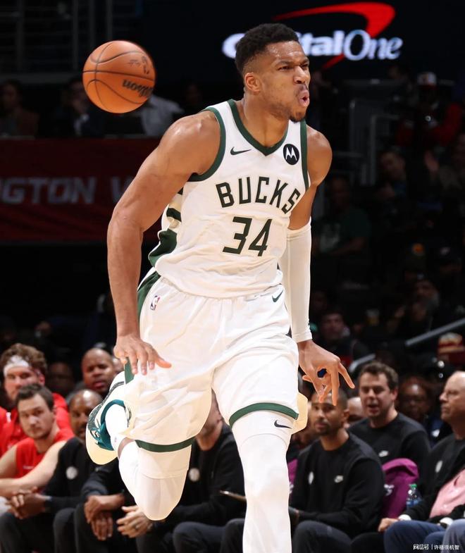 九游欢乐APP:雄鹿队字母哥：如何克服伤病，重返巅峰？