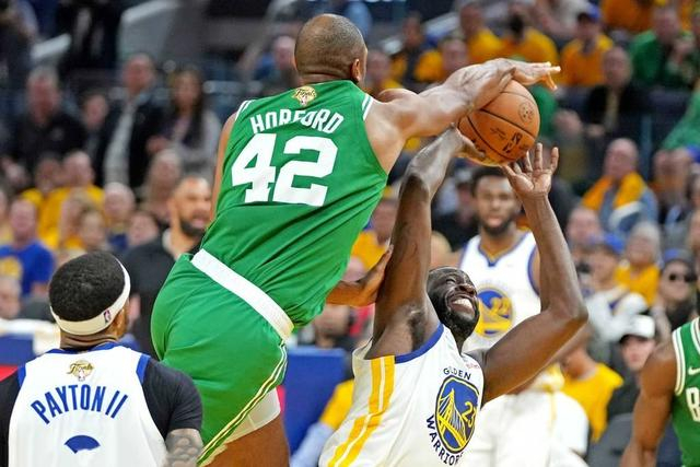 九游欢乐APP：凯尔特人队赛季中期补强：能否引进一名经验丰富的内线球员？的简单介绍