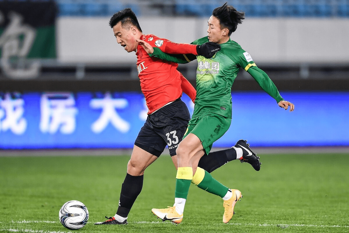 九游欢乐官方网站:郭田雨：在比赛中表现出色，赢得球迷喜爱，成为球队新星的简单介绍