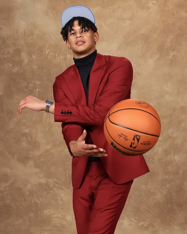 九游欢乐APP：76人队新赛季：豪斯表示将提升快攻速度的简单介绍