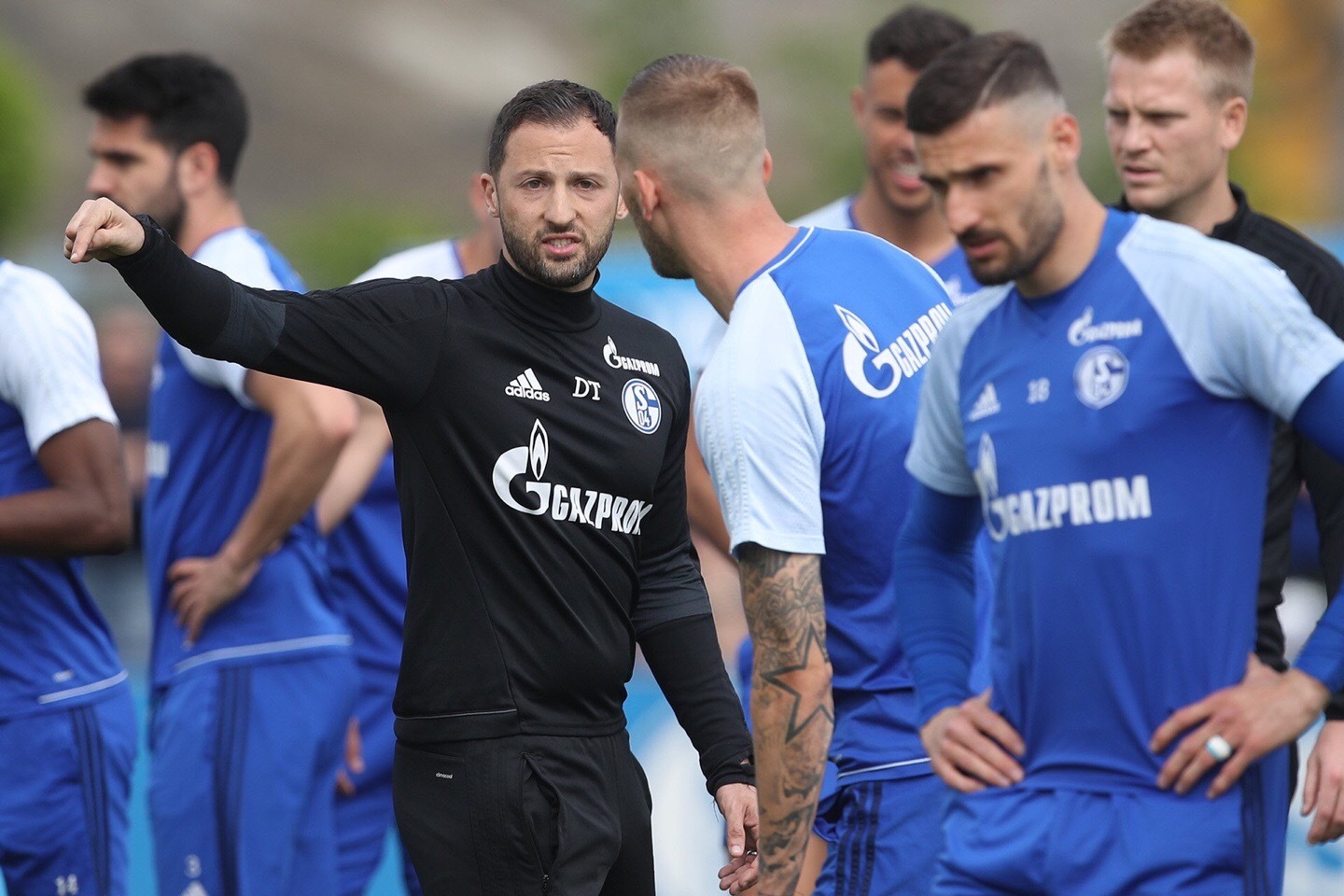 九游欢乐官方网站:中超联赛开赛在即：各队备战情况如何？新赛季有哪些看点？的简单介绍